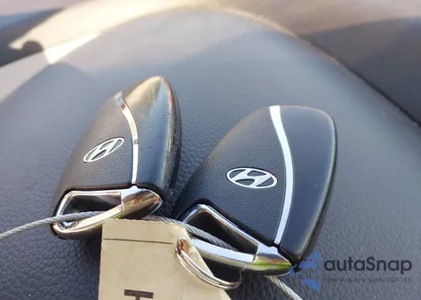 2017 Hyundai Santa Fe Sport 2.0T Ultimate z USA, uszkodzony, nr VIN 5XYZW4LAXHG384750